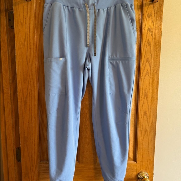 Fabletics Light Blue Top - Picture 3 of 5